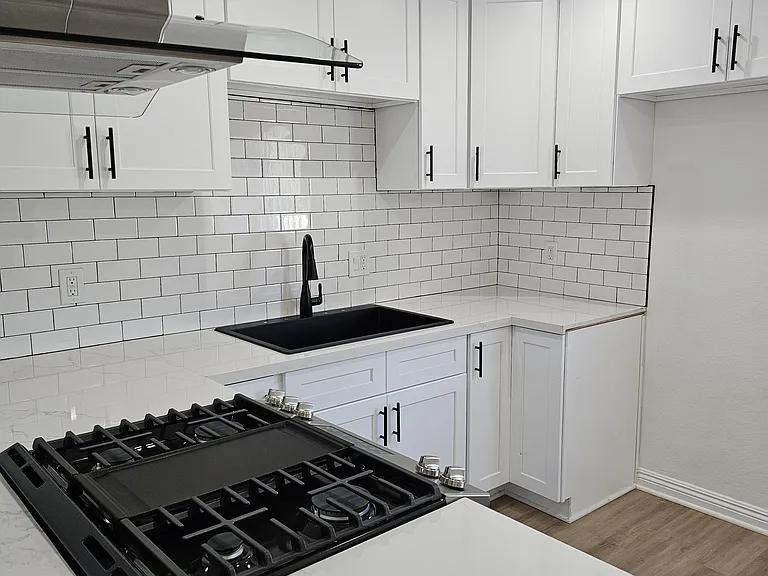 8111 Page St #R — Photo 8