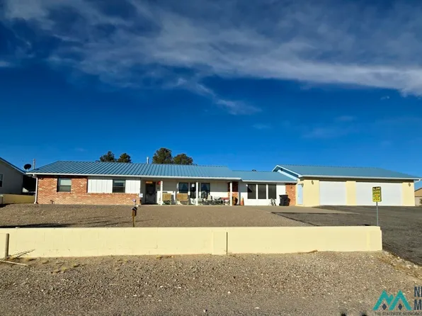 405 Hawthorne Dr, Elephant Butte, NM 87935