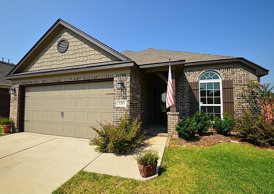 Beautiful corner lot appeal