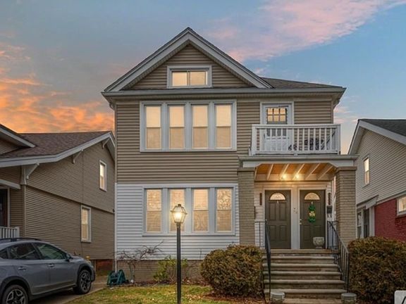 2nd image of 1331 Beaconsfield Ave #1331