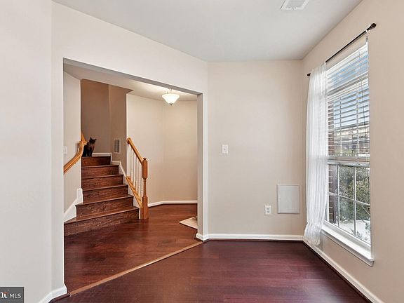 3rd image of 1029 Ironwood Ln