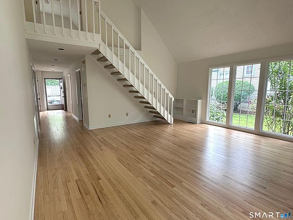5th image of 166 Glengarry Road #166