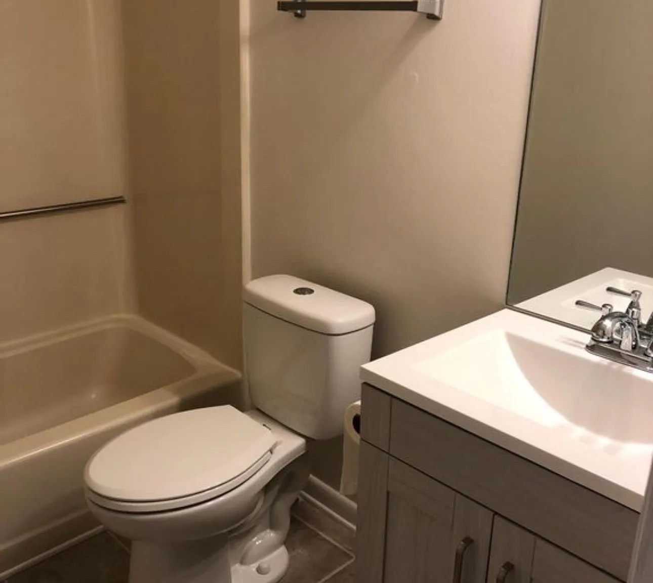 3 bed, 1092 sqft, $1,650 — Photo 4