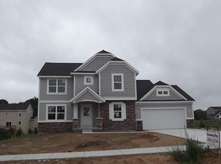 2463 Bridle Way NE, Belmont, MI 49306