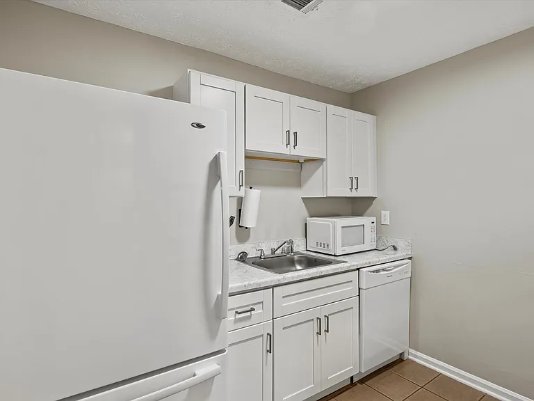 5454 Glen Haven Dr — Photo 4