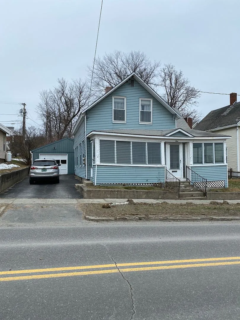 3 Bedroom 2 Bath Home — Photo 1
