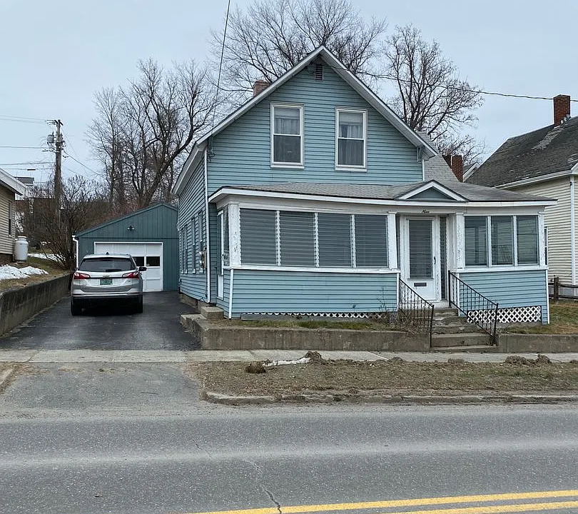 9 Bridge St
