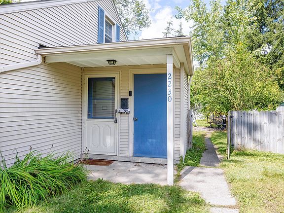 5th image of 2230 Parkwood Ave