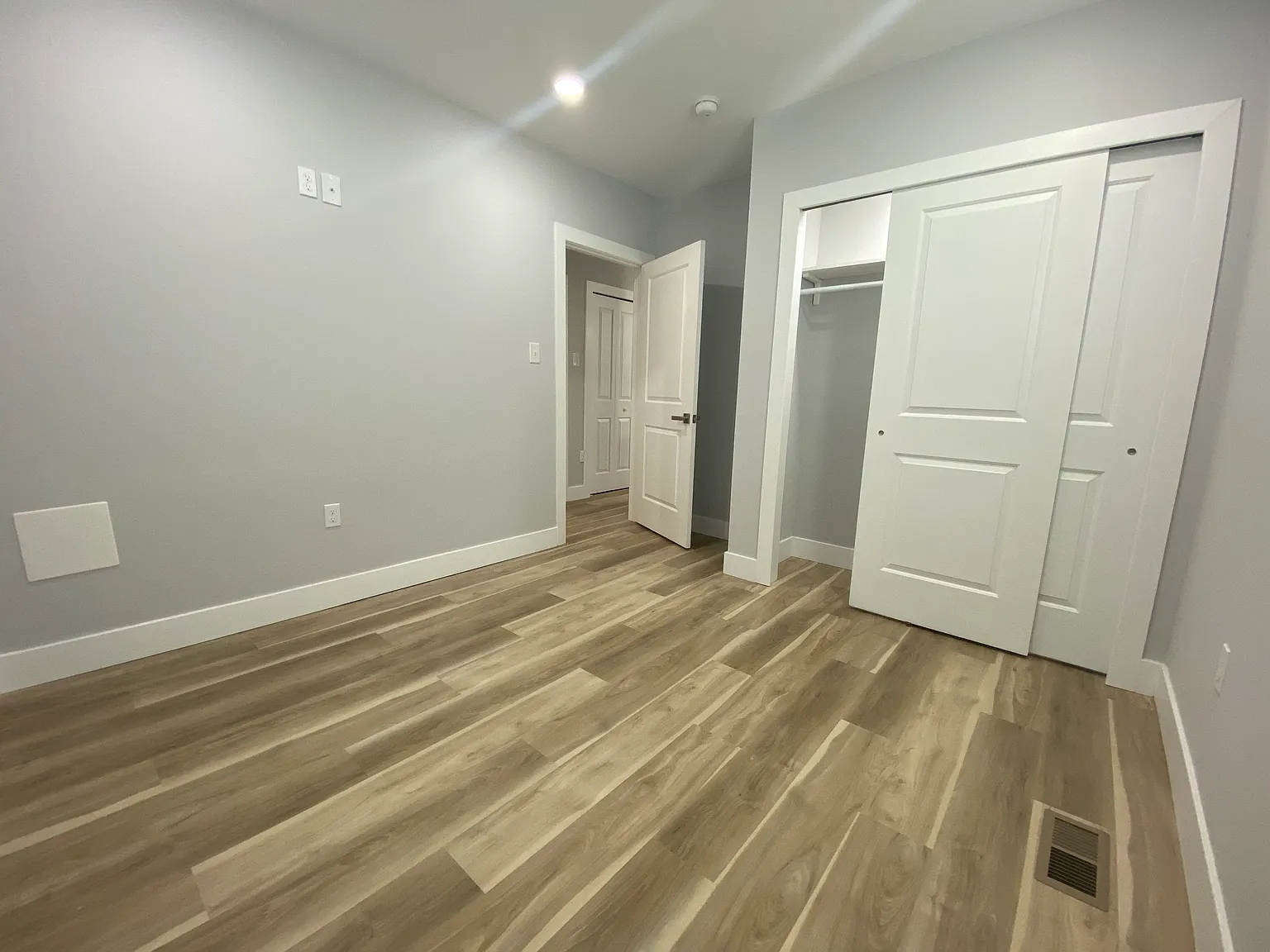 2 bed, 1200 sqft, $1,750 — Photo 4