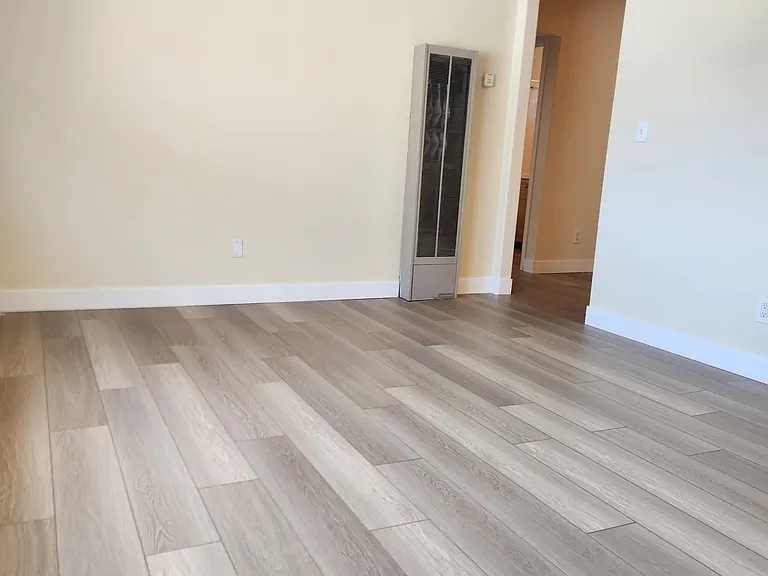 3738 Swift Ave — Photo 10