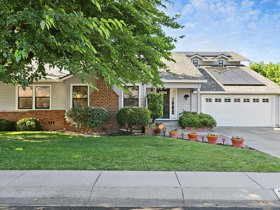 1st image of 1511 W Paloma Ave