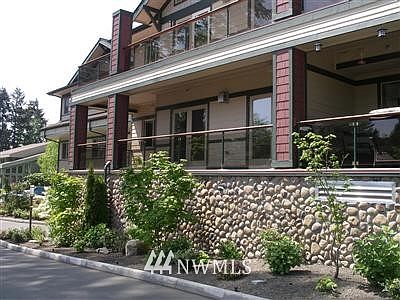1st image of 360 Knechtel Way NE #206