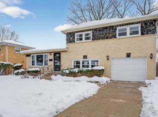 (Undisclosed Address), Wheeling, IL 60090