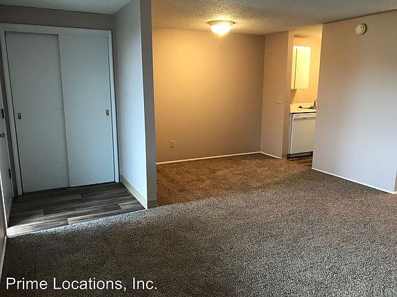 2nd image of 1405 Lewis St APT 20