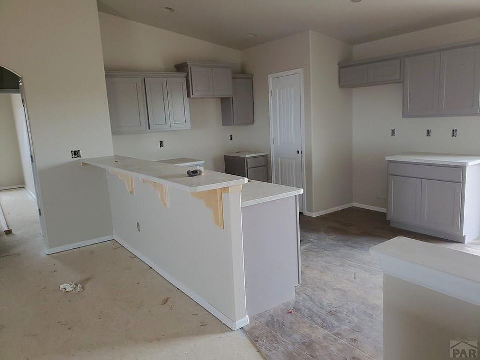 2nd image of 959 N Cimarron Dr