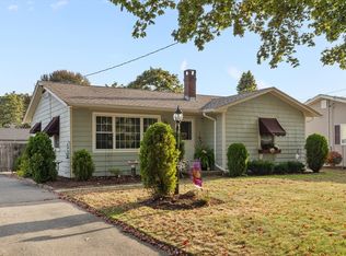 62 Longview Rd, New Bedford, MA 02745