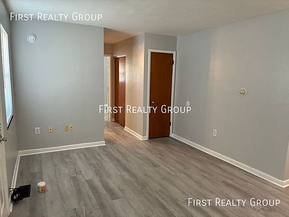 2nd image of 11 S Sperling Ave APT A