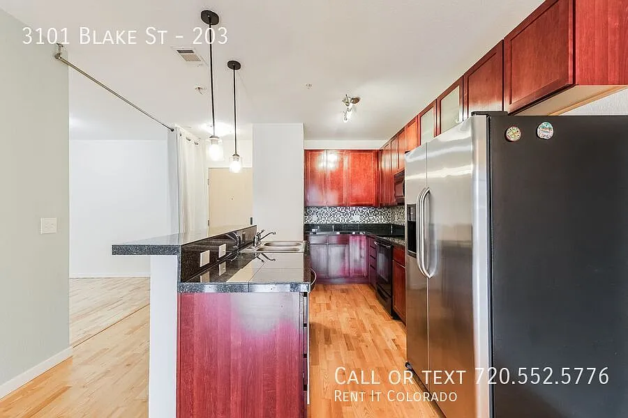 Building Photo - 3101 Blake St #203