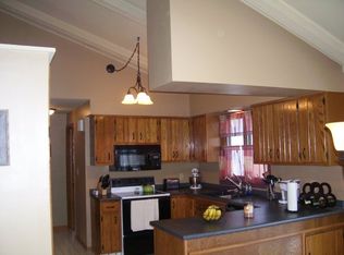 1076 Goss Ave, Menasha, WI 54952