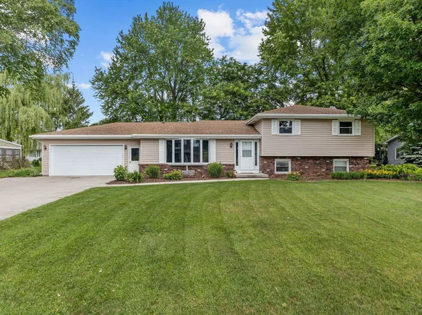 732 Manchester Rd, Neenah, WI 54956