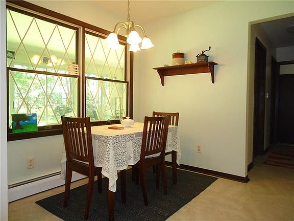 4th image of 142 Winterwood Dr