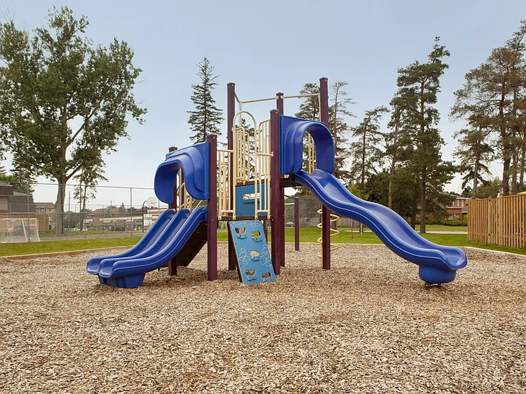 177 Bayview Dr — Photo 17
