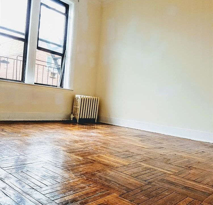 1st image of 2818 42nd St APT 2B