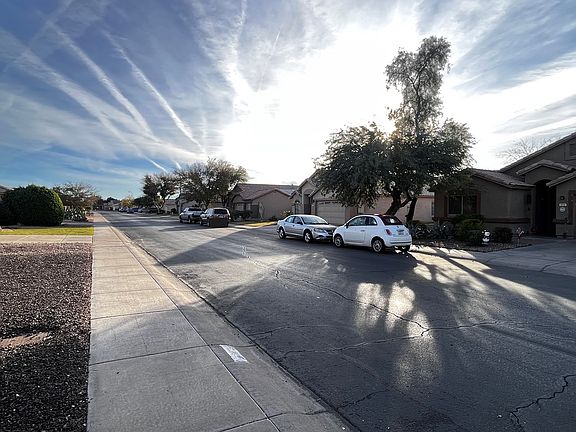 4th image of 1625 E Francisco Dr