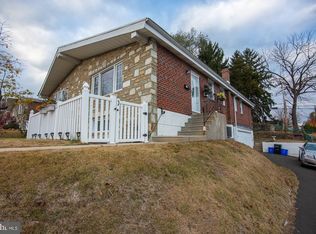 747 Charette Rd, Philadelphia, PA 19115