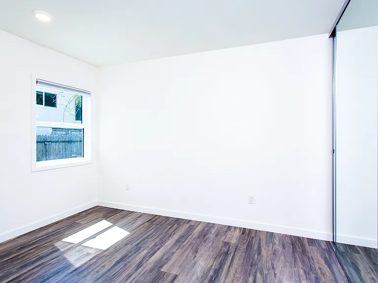 1256 Princeton St #D — Photo 8