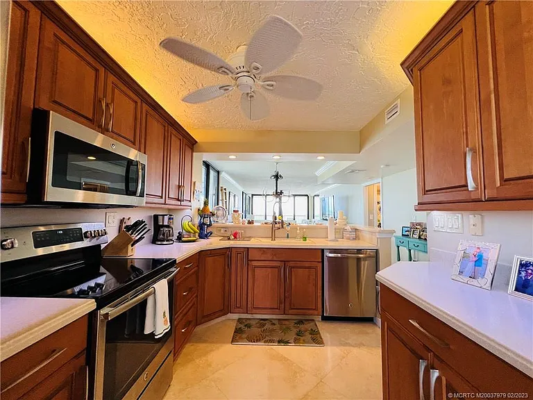 10600 S Ocean Dr #701 — Photo 16