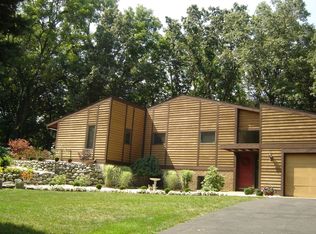 6742 S 8th St, Kalamazoo, MI 49009