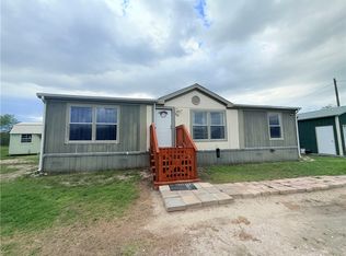 1312 Antonia St, Sinton, TX 78387