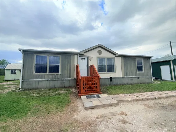 1312 Antonia St, Sinton, TX 78387