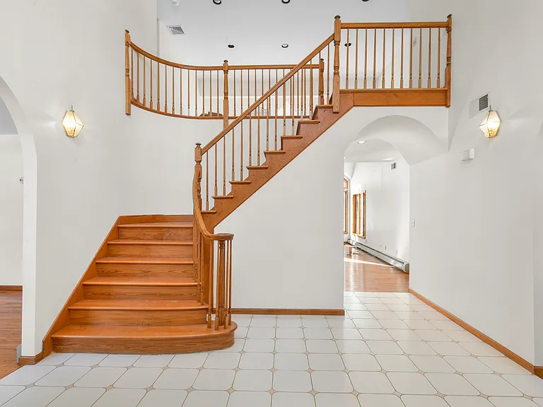 50 Evergreen Row — Photo 2