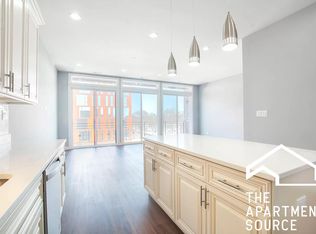 1335 W Taylor St, Chicago, IL 60607