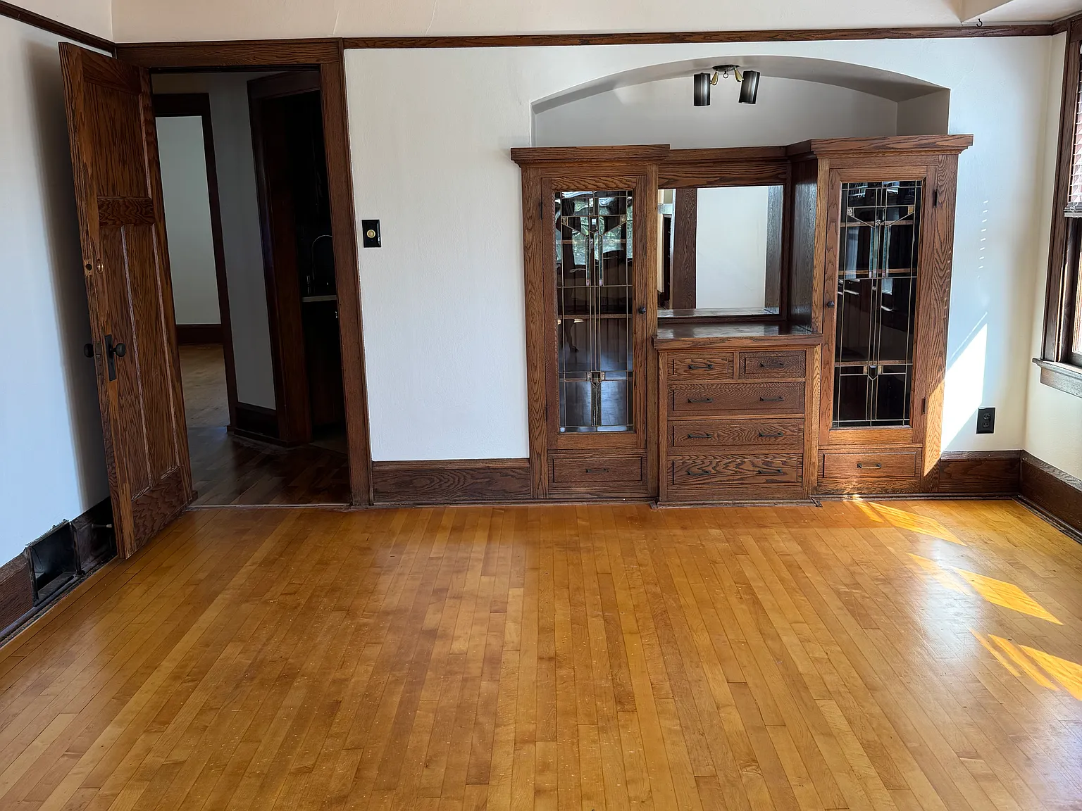 2 bed, 850 sqft, $1,595 — Photo 4