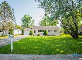 703 Emblanche Dr, Defiance, OH