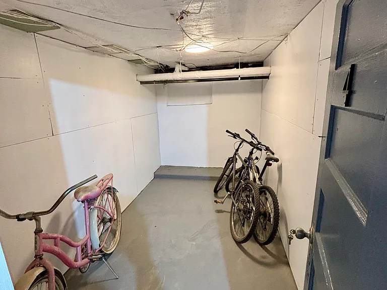 7 Franklin Ave #5 — Photo 12