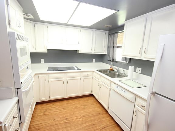 2nd image of 822 W McLellan Blvd