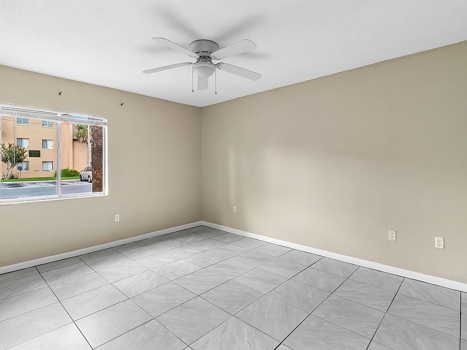 1st image of 5220 Via Hacienda Cir #111