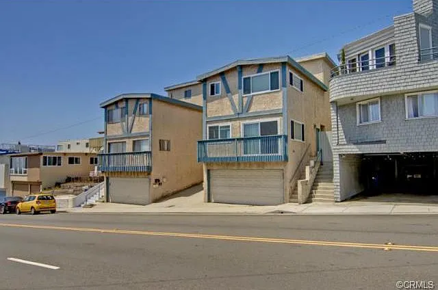 637 Manhattan Beach Blvd — Photo 1