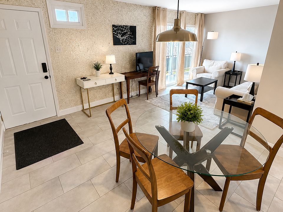 1st image of 627 Garden Ave APT D-2