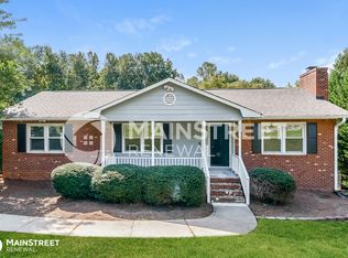 7018 Upland Rd, Clemmons, NC 27012