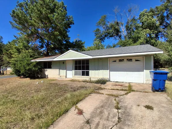 810 Short St, Leesville, LA 71446