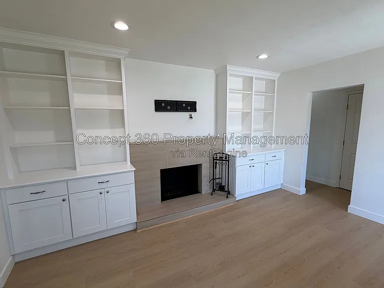 1214 E Cartagena St — Photo 17