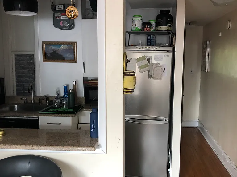 447 W 22nd St #5 — Photo 8
