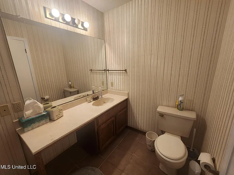 13349 Lorraine Rd — Photo 6