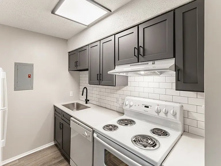 Brookridge Apartments — Photo 17