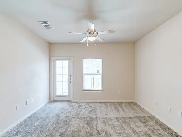 Northview Apartment Homes — Photo 7